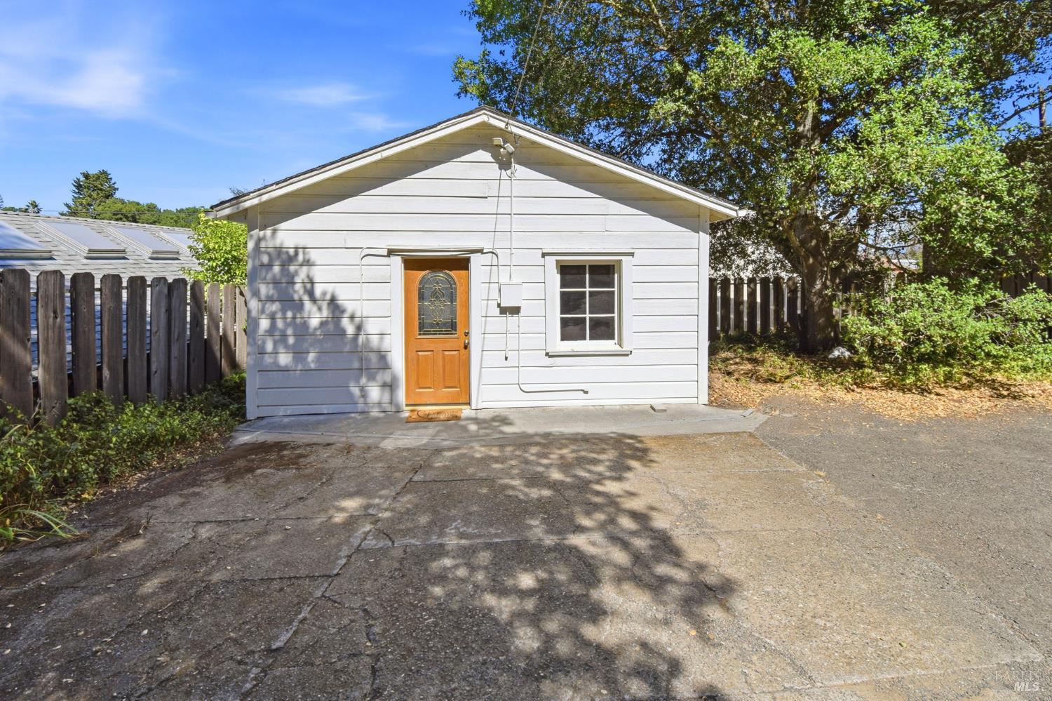 171 N High Street Sebastopol CA 95472
