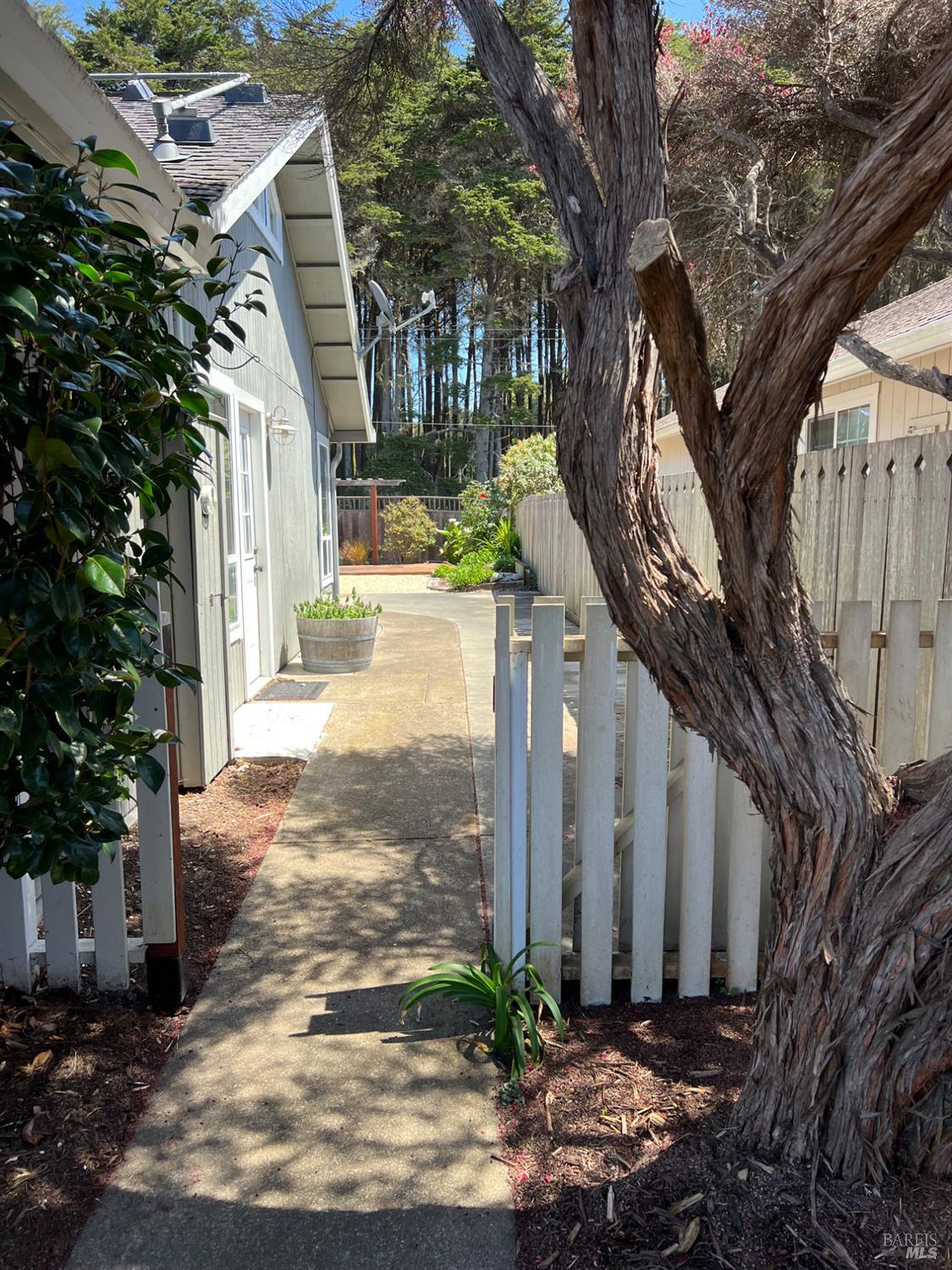110 Hocker Lane Fort Bragg CA 95437