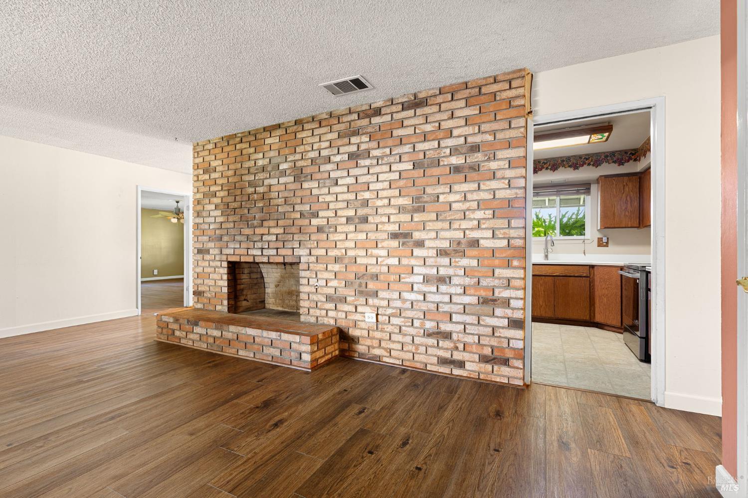 4394 Tolenas Road Fairfield CA 94533