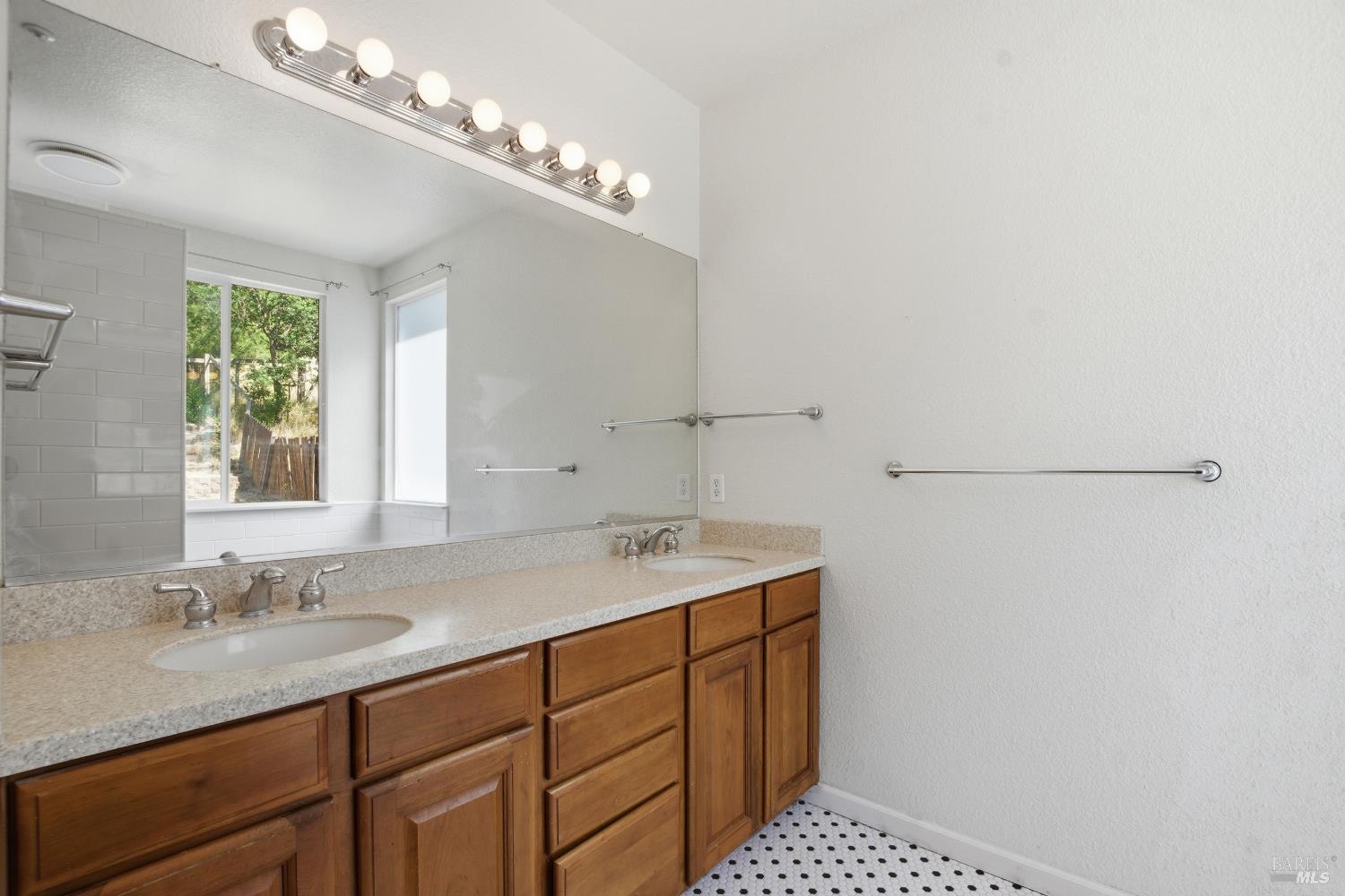 113 St Michael Court Cloverdale CA 95425