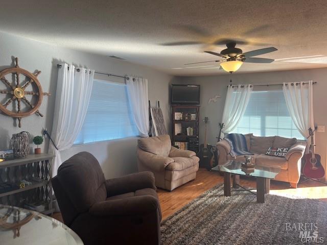 15198 Harbor Lane Clearlake CA 95422