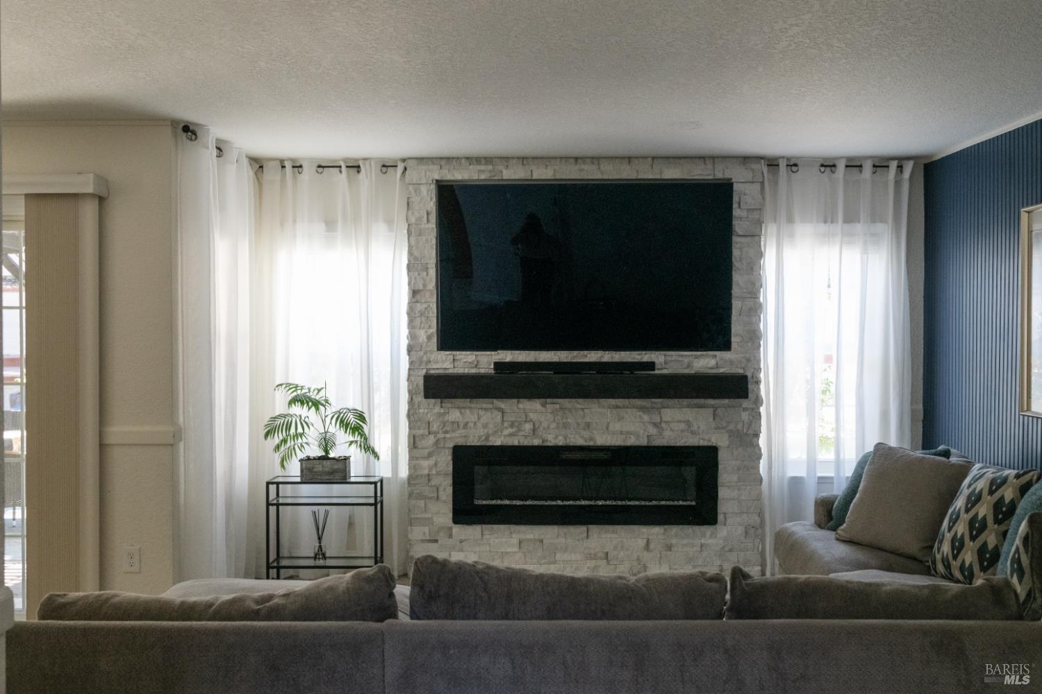 143 Edmondale Court Vacaville CA 95688