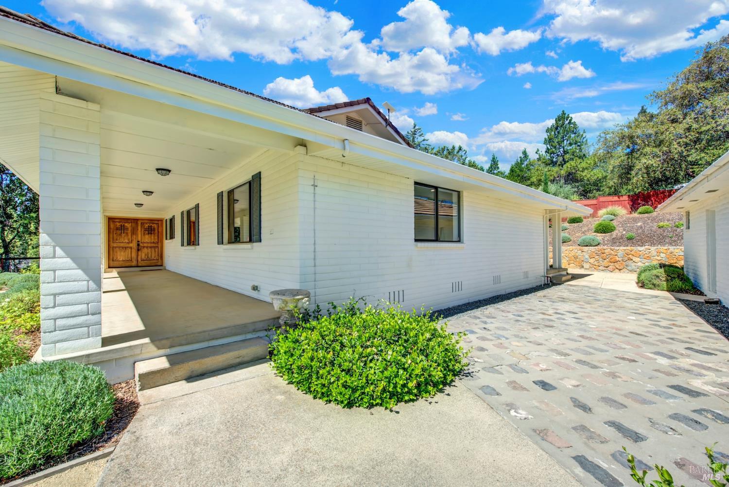 875 White Cottage Road N Angwin CA 94508