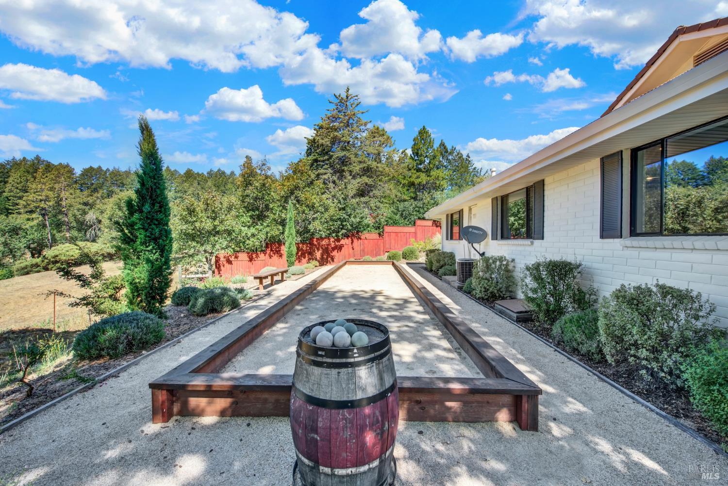 875 White Cottage Road N Angwin CA 94508