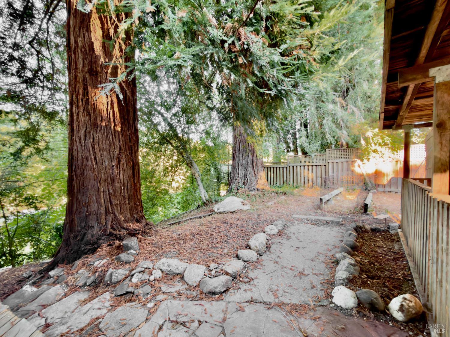 2001 Redwood Drive Healdsburg CA 95448