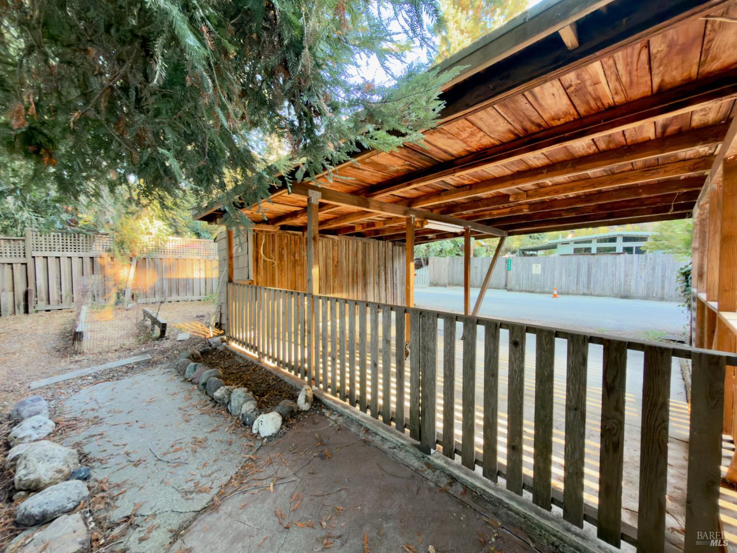 2001 Redwood Drive Healdsburg CA 95448