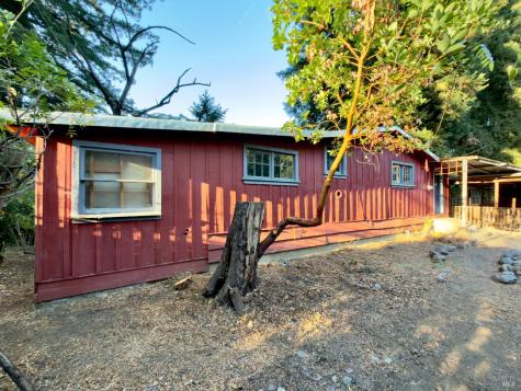 2001 Redwood Drive Healdsburg CA 95448