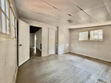 2001 Redwood Drive Healdsburg CA 95448
