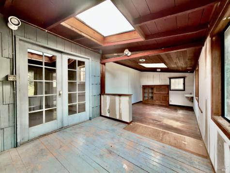 2001 Redwood Drive Healdsburg CA 95448