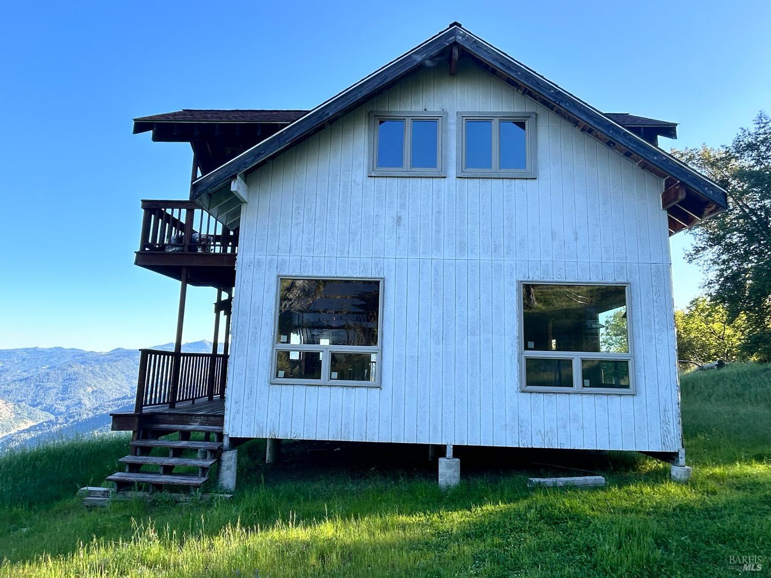 74250 Island Mountain Road Piercy CA 95587