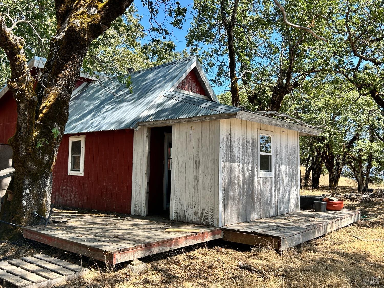 74250 Island Mountain Road Piercy CA 95587