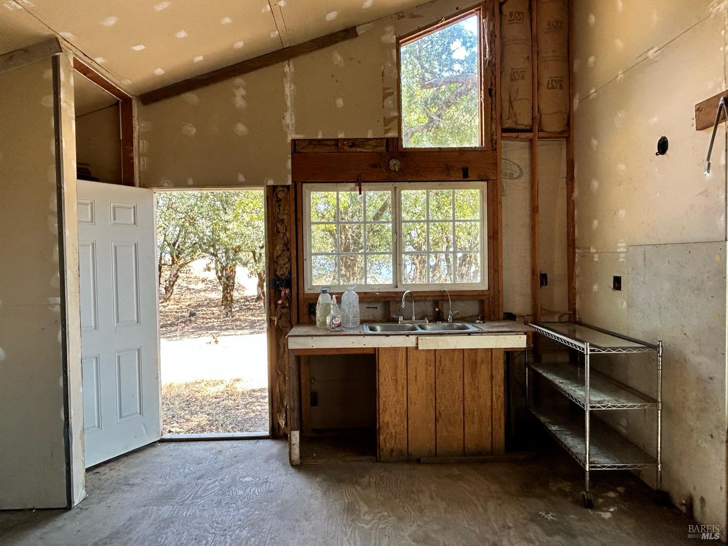 74250 Island Mountain Road Piercy CA 95587