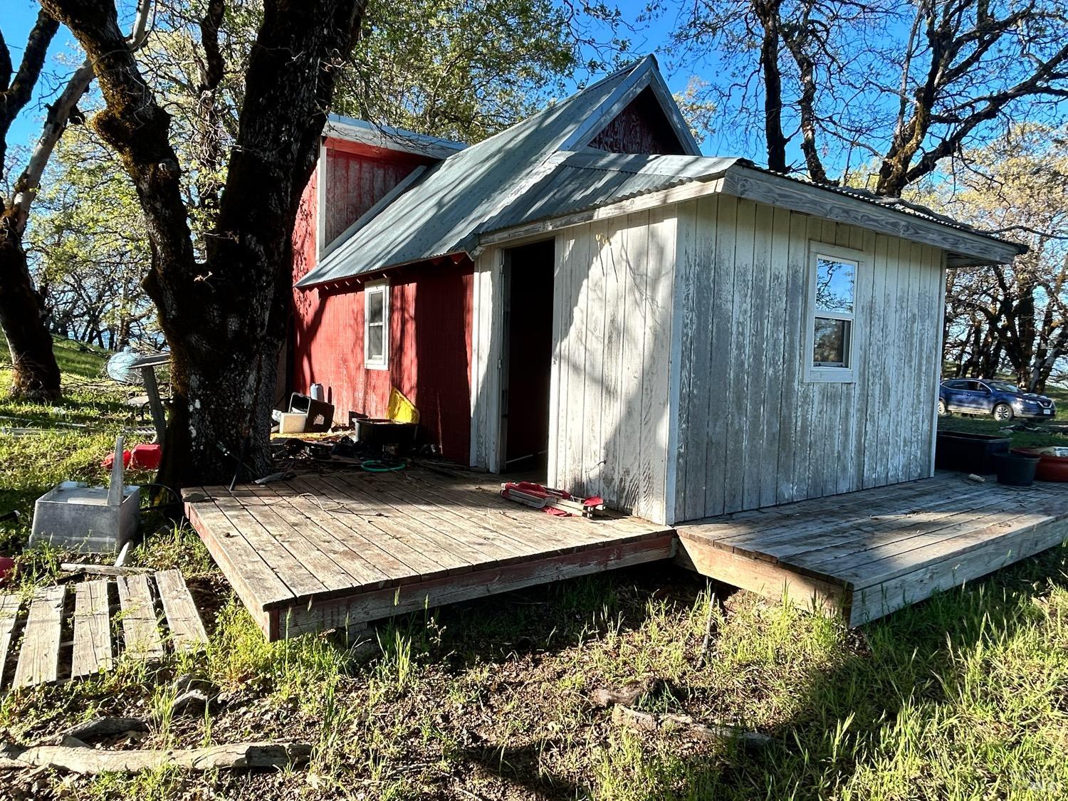 74250 Island Mountain Road Piercy CA 95587