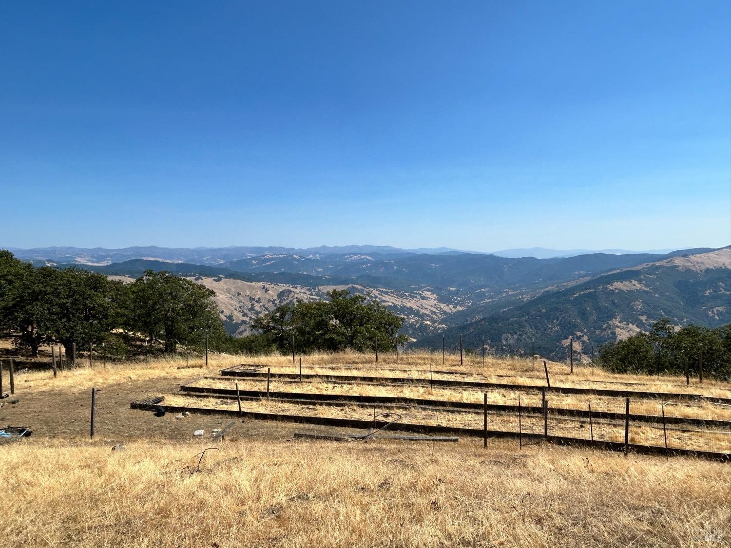 74250 Island Mountain Road Piercy CA 95587