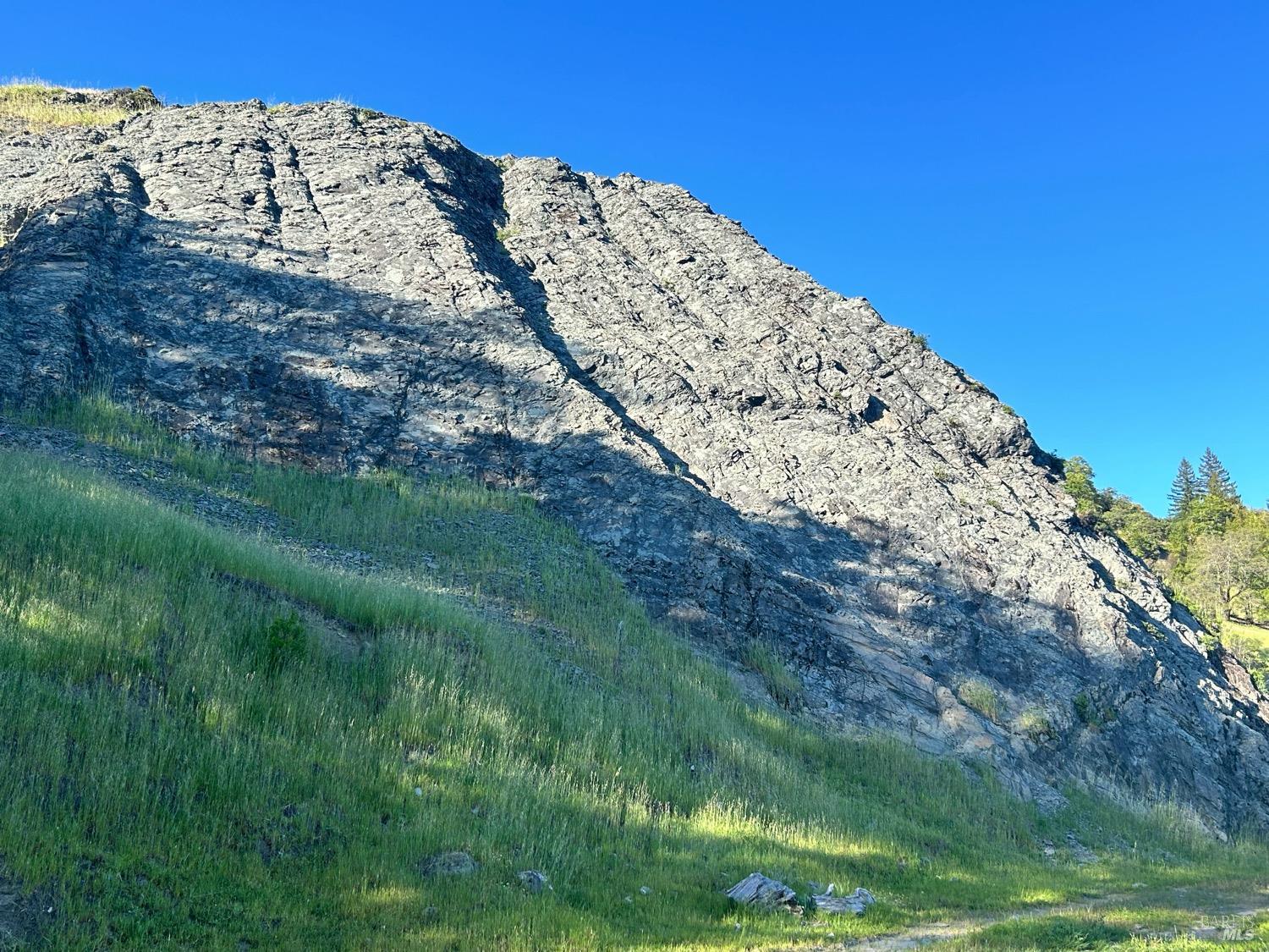 74250 Island Mountain Road Piercy CA 95587