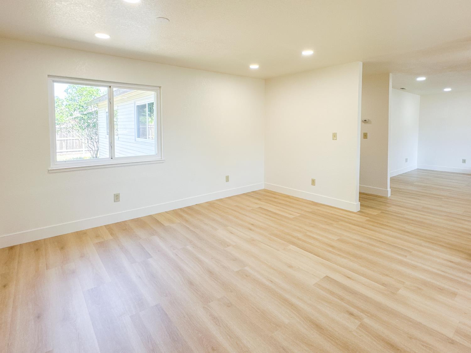 1465 W Tuolumne Road Turlock CA 95382