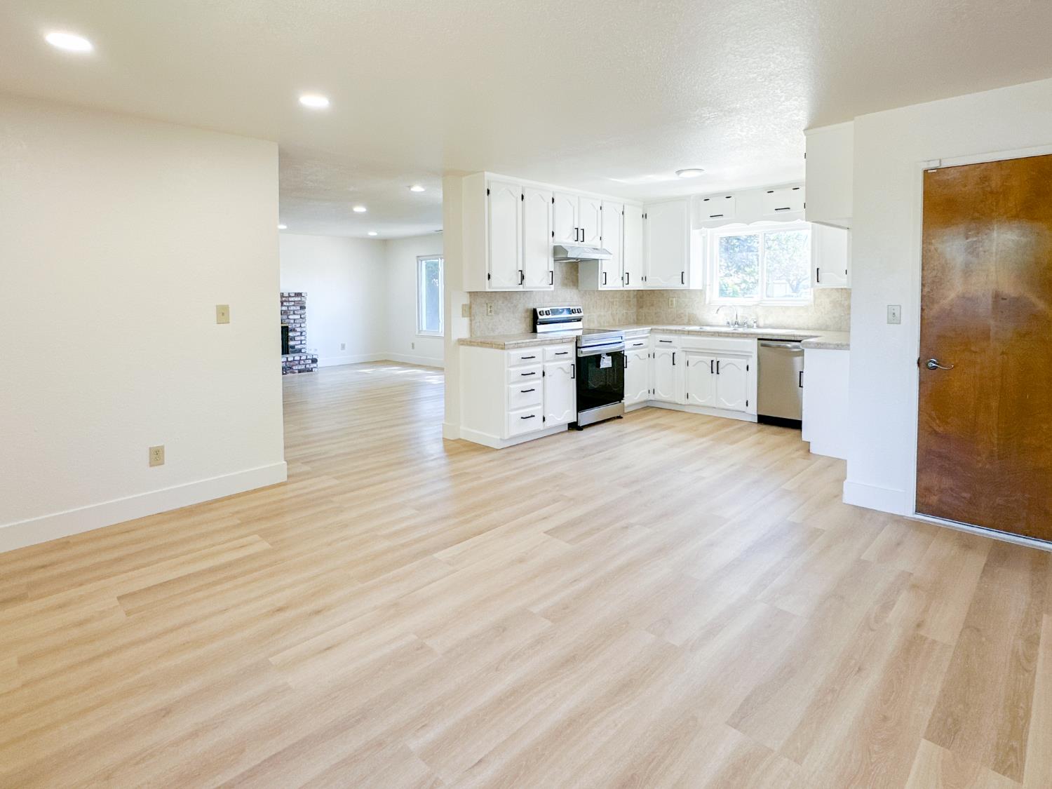 1465 W Tuolumne Road Turlock CA 95382