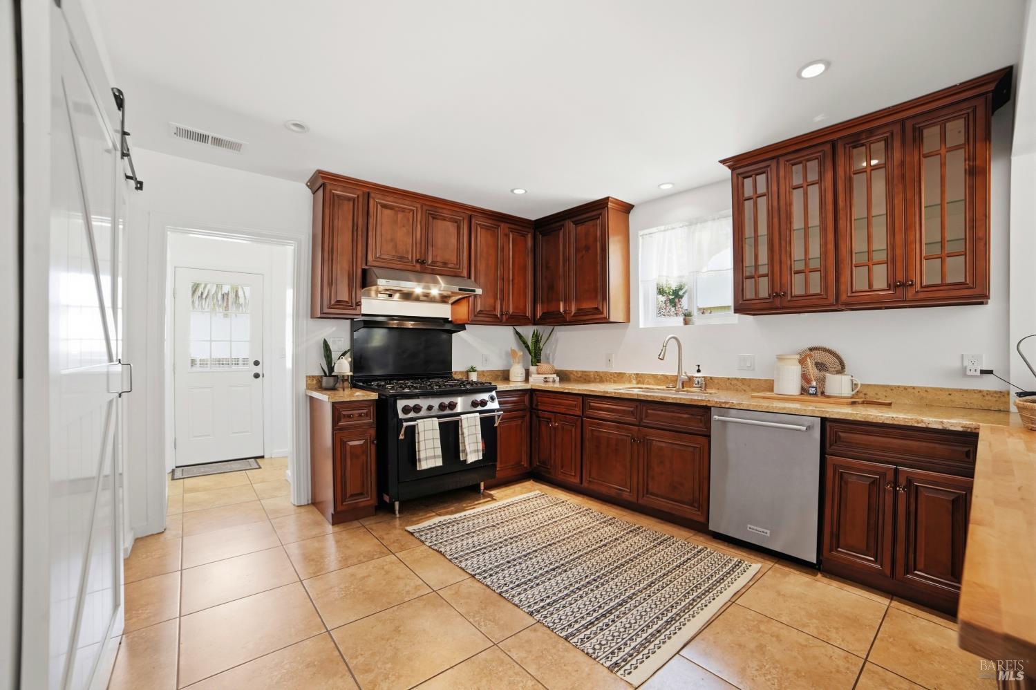 1955 Hoen Avenue Santa Rosa CA 95405