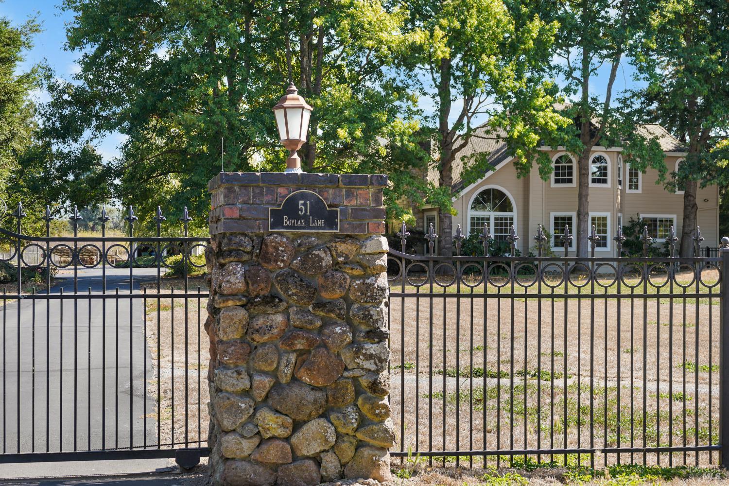 51 Boylan Lane Sebastopol CA 95472