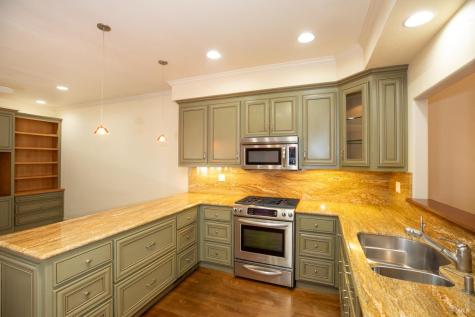 154 White Oak Drive Santa Rosa CA 95409