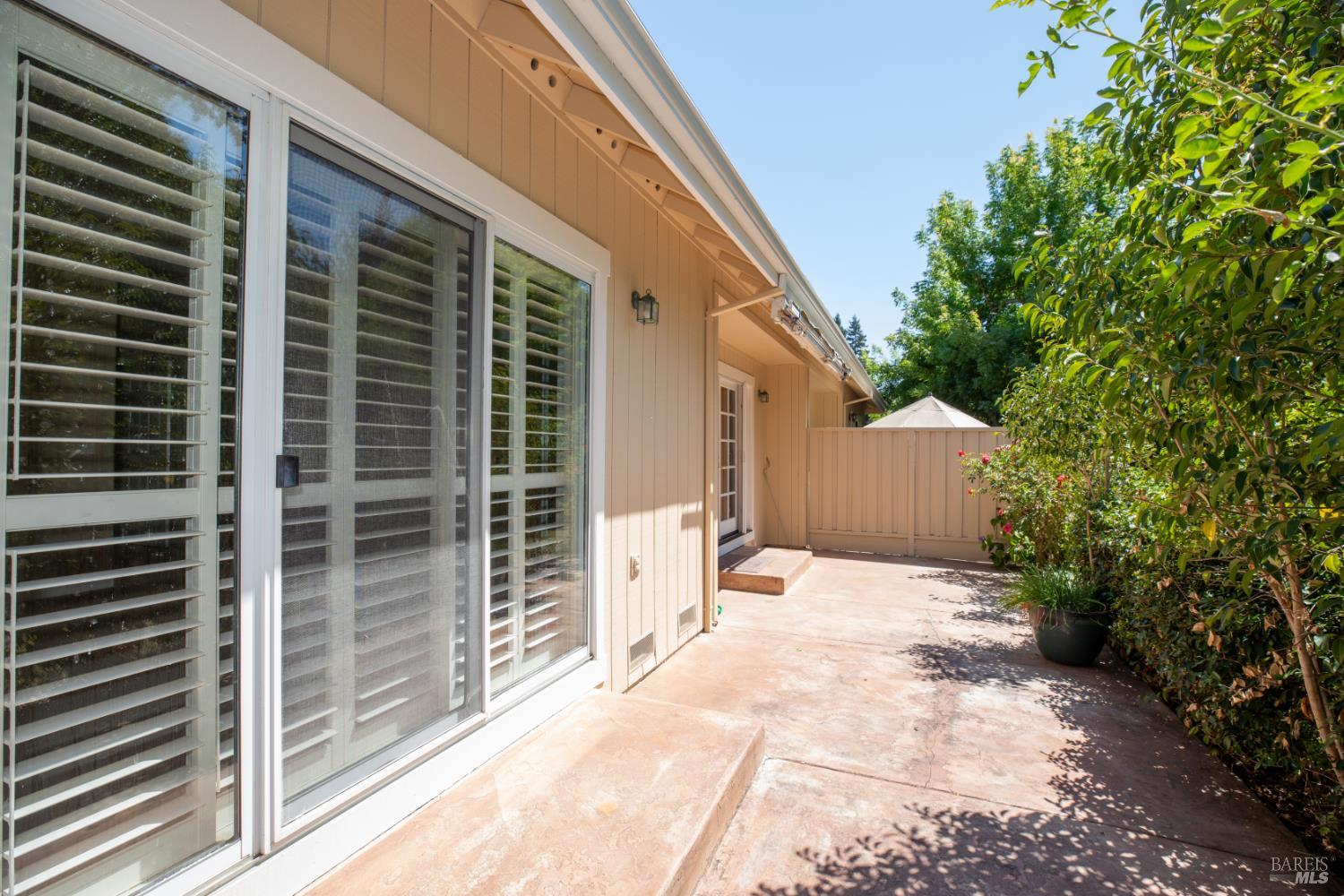 154 White Oak Drive Santa Rosa CA 95409