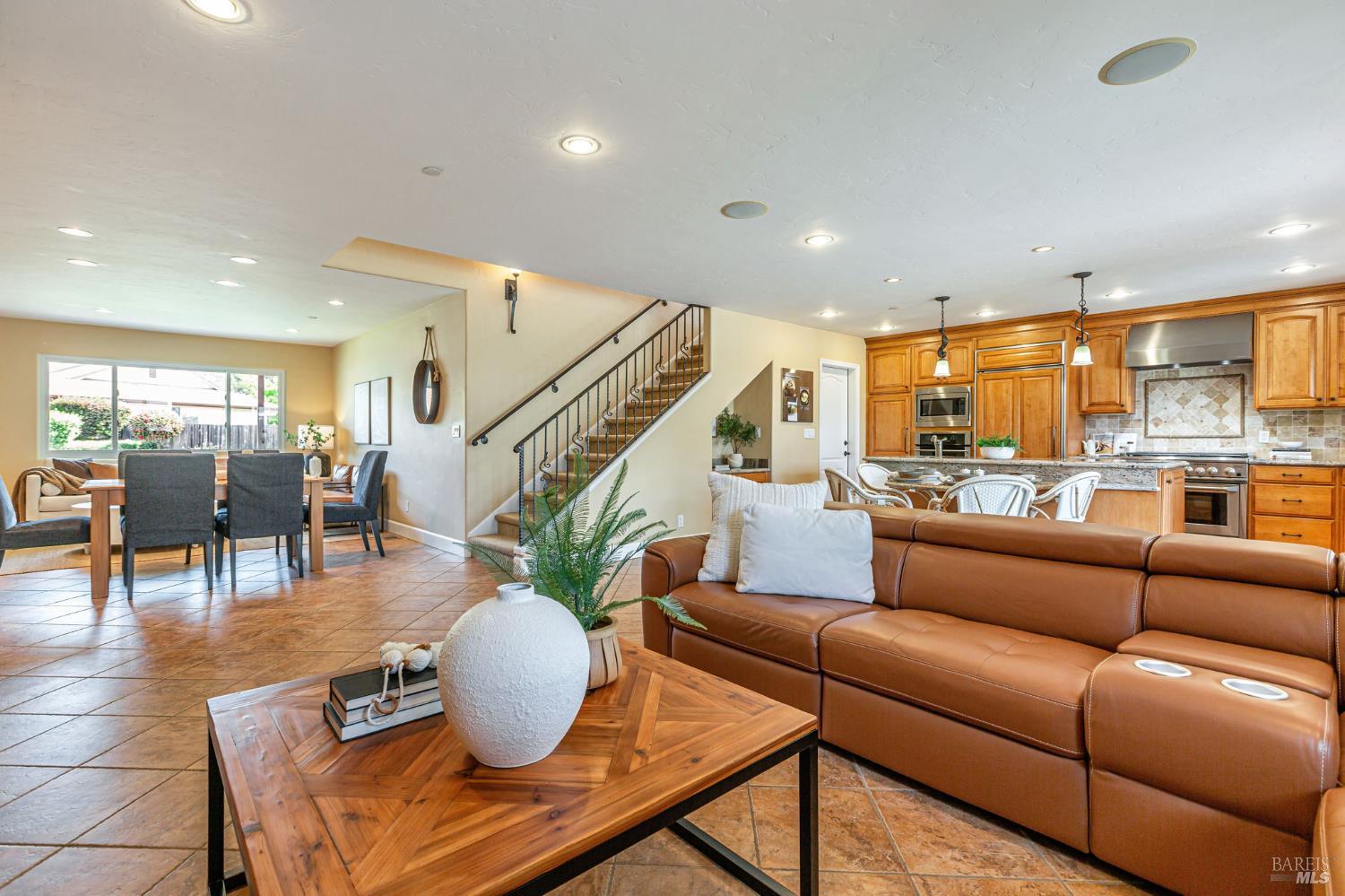 10 San Aleso Court Novato CA 94945