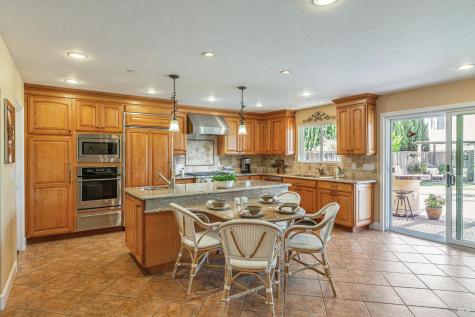 10 San Aleso Court Novato CA 94945