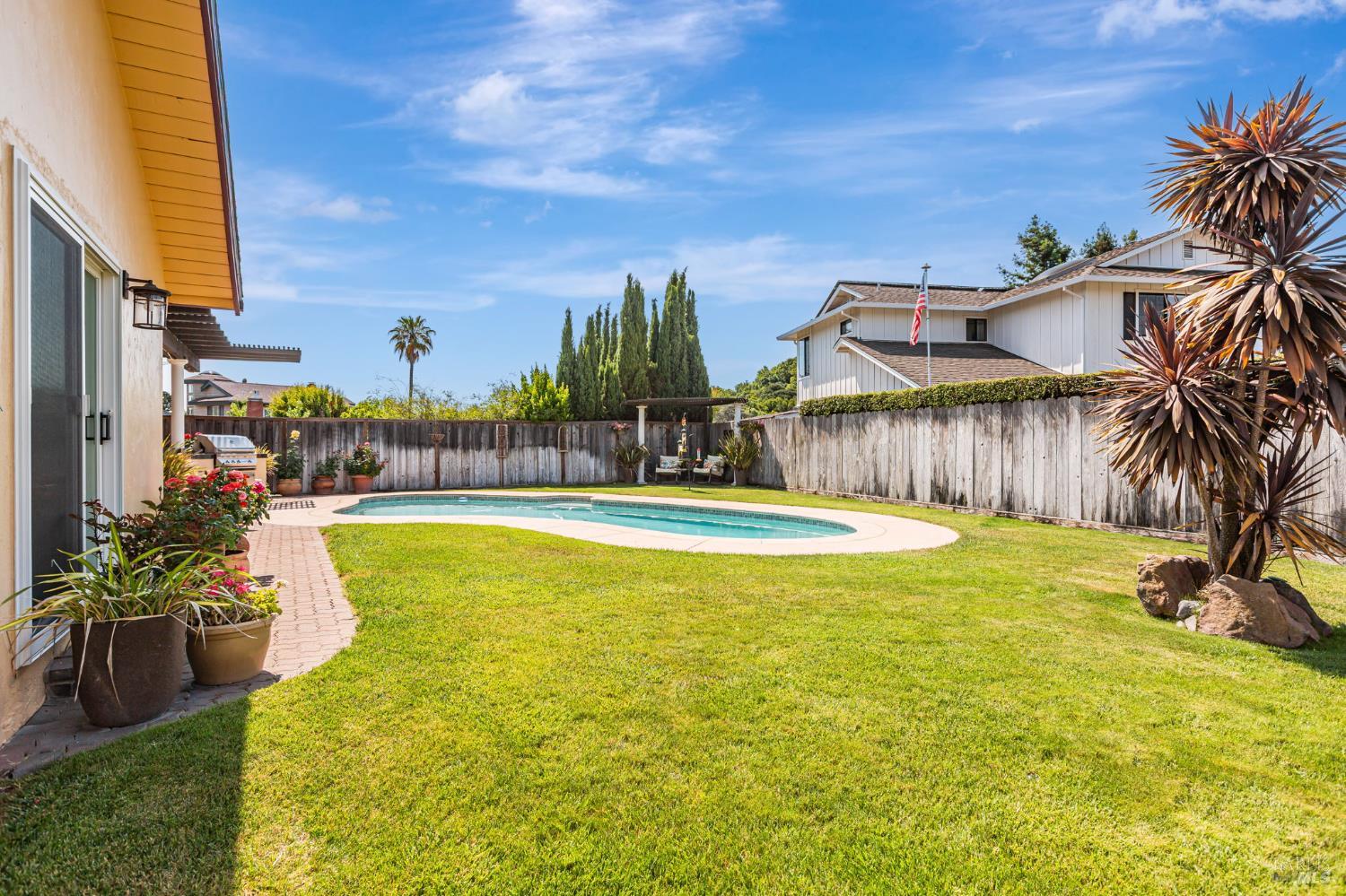10 San Aleso Court Novato CA 94945