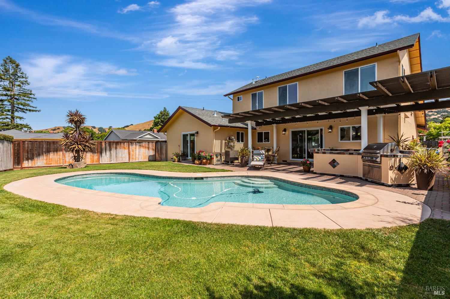10 San Aleso Court Novato CA 94945