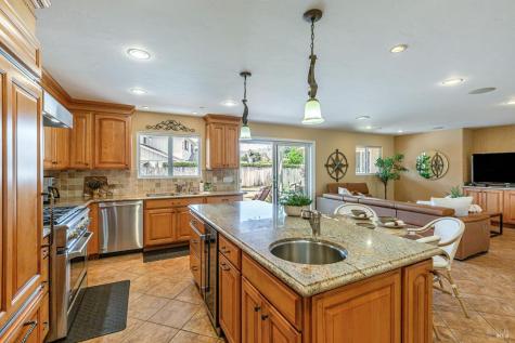 10 San Aleso Court Novato CA 94945