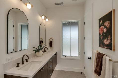 25 Sylvia Drive Glen Ellen CA 95442