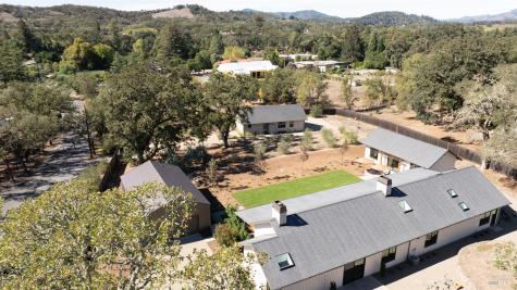 25 Sylvia Drive Glen Ellen CA 95442