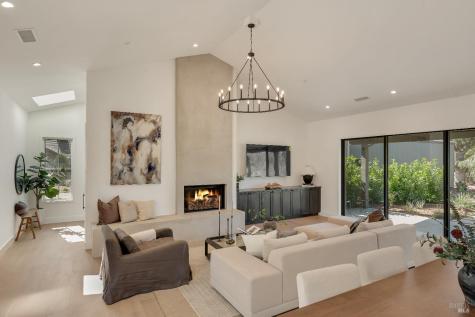 25 Sylvia Drive Glen Ellen CA 95442