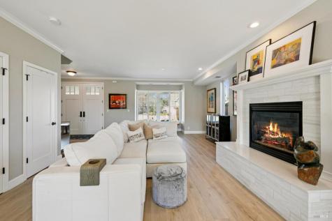 313 Sunrise Drive Cloverdale CA 95425