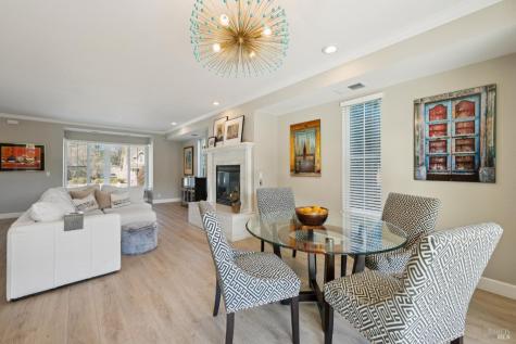 313 Sunrise Drive Cloverdale CA 95425