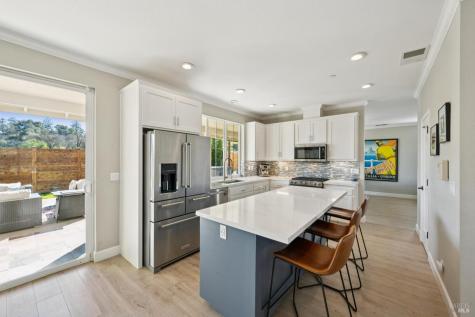 313 Sunrise Drive Cloverdale CA 95425