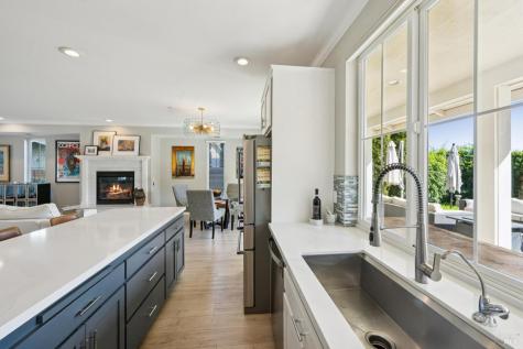 313 Sunrise Drive Cloverdale CA 95425