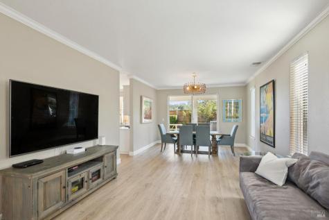 313 Sunrise Drive Cloverdale CA 95425