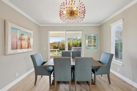 313 Sunrise Drive Cloverdale CA 95425