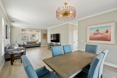 313 Sunrise Drive Cloverdale CA 95425