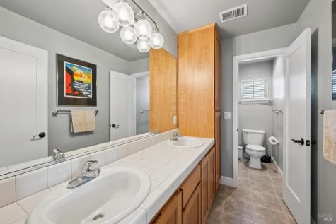 313 Sunrise Drive Cloverdale CA 95425