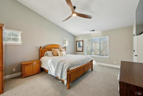 313 Sunrise Drive Cloverdale CA 95425