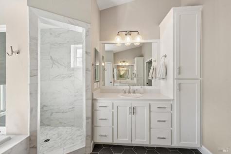 313 Sunrise Drive Cloverdale CA 95425