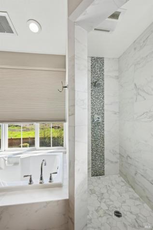 313 Sunrise Drive Cloverdale CA 95425