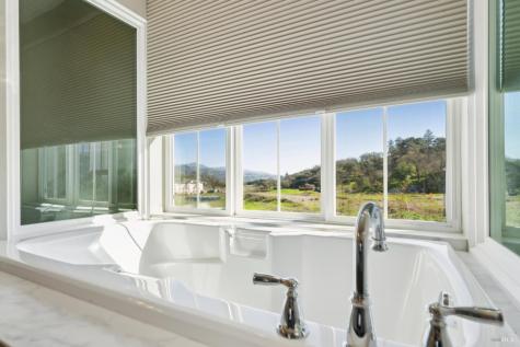 313 Sunrise Drive Cloverdale CA 95425