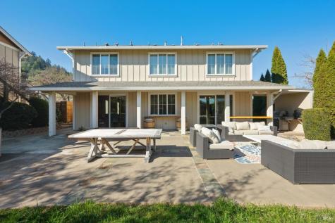 313 Sunrise Drive Cloverdale CA 95425