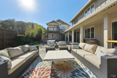 313 Sunrise Drive Cloverdale CA 95425