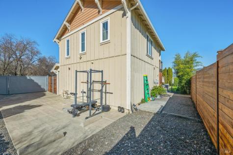 313 Sunrise Drive Cloverdale CA 95425