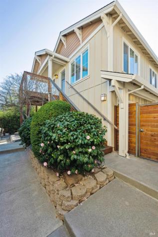 313 Sunrise Drive Cloverdale CA 95425