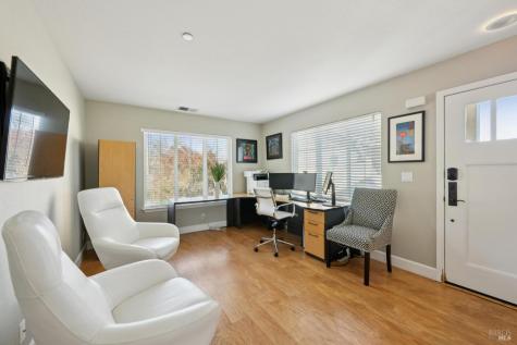 313 Sunrise Drive Cloverdale CA 95425